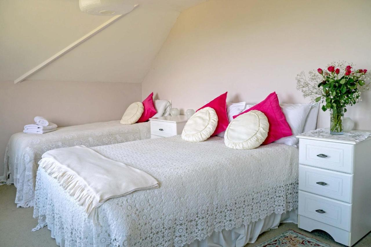 Healing Waters Sanctuary For Exclusive Private Hire And Self Catering Board, Vegetarian, Alcohol & Wifi Free Retreat In Glastonbury Buitenkant foto
