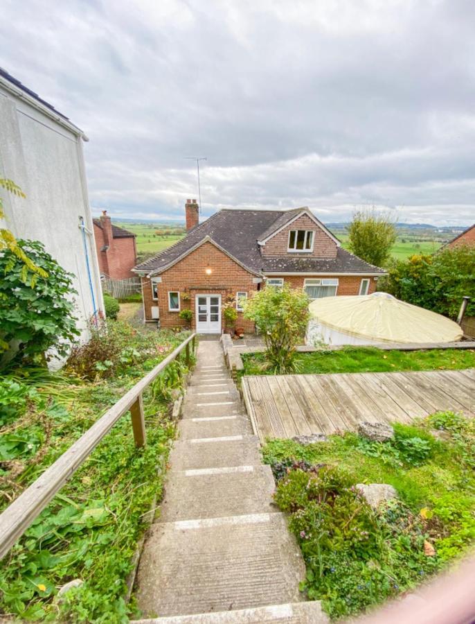 Healing Waters Sanctuary For Exclusive Private Hire And Self Catering Board, Vegetarian, Alcohol & Wifi Free Retreat In Glastonbury Buitenkant foto